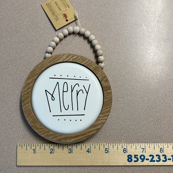 Merry ornament - Picture 3 of 5